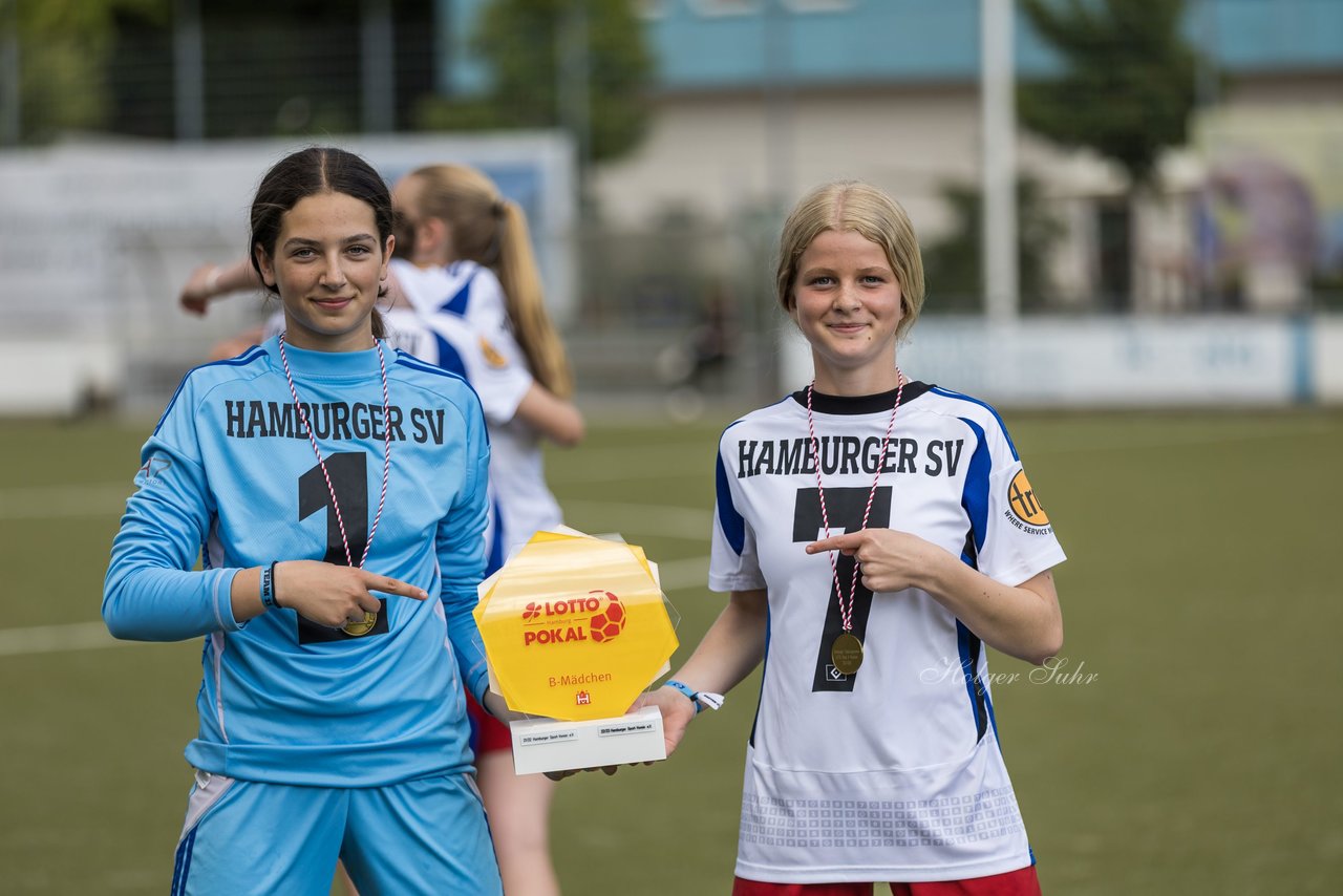 Bild 258 - wBJ Lotto Pokal Finale  Eimsbuetteler TV - Hamburger SV : Ergebnis: 0:3